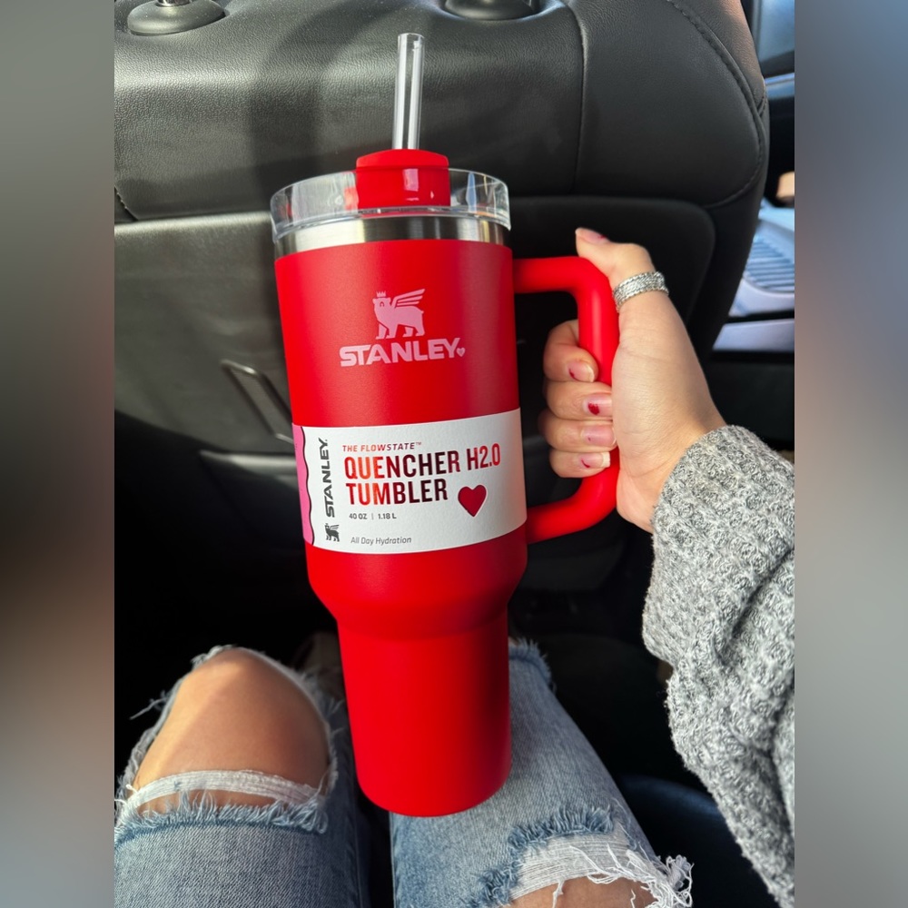 Limited Addition Valentine’s Day Stanley 40oz